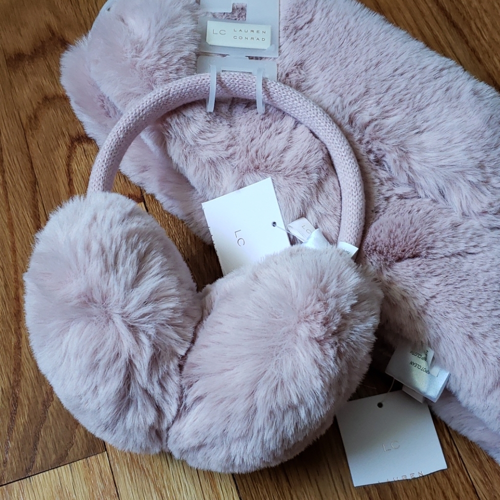 LC Lauren Conrad Winter Set